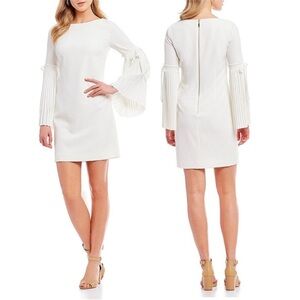 ANTONIO MELANI White Sheath Dress Lined Bell Pleated Sleeves Size 0